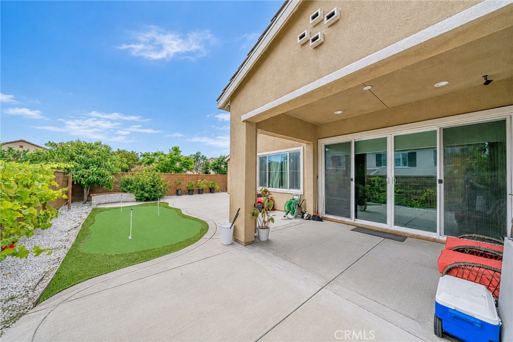 4048 E Groveland