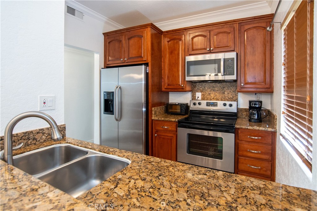 7632 Topanga Canyon 117