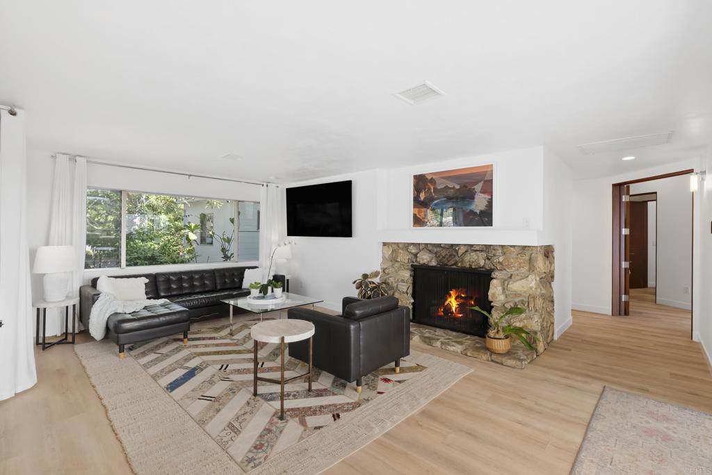 1645 Noma Lane
