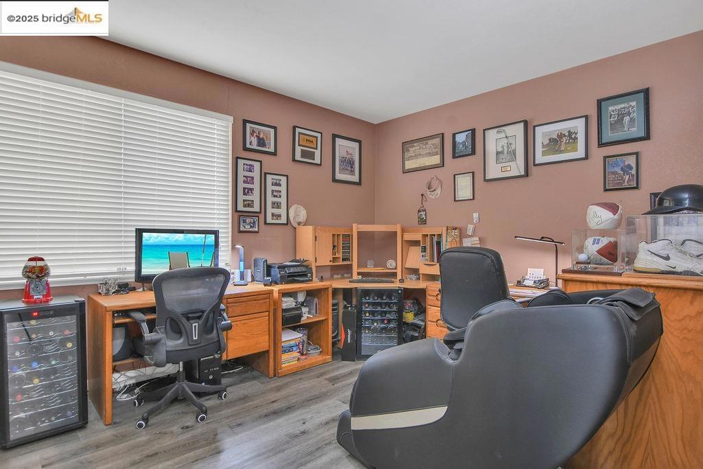 DISCOVERY BAY COUNTRY CLUB - Residential