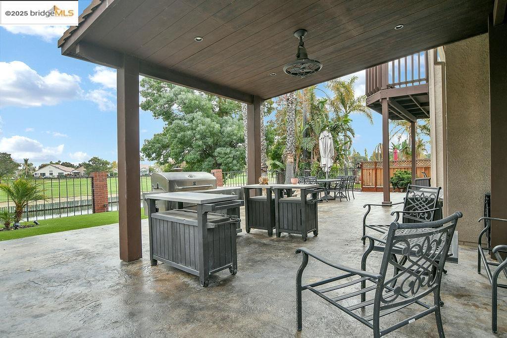 DISCOVERY BAY COUNTRY CLUB - Residential