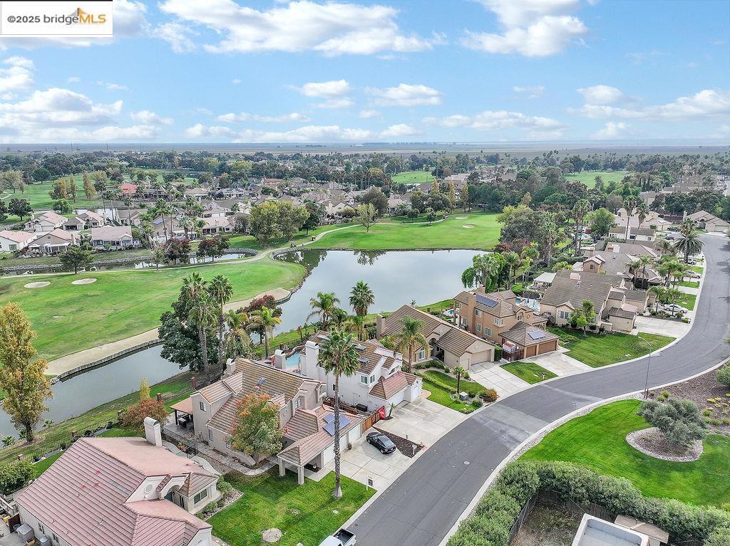 DISCOVERY BAY COUNTRY CLUB - Residential