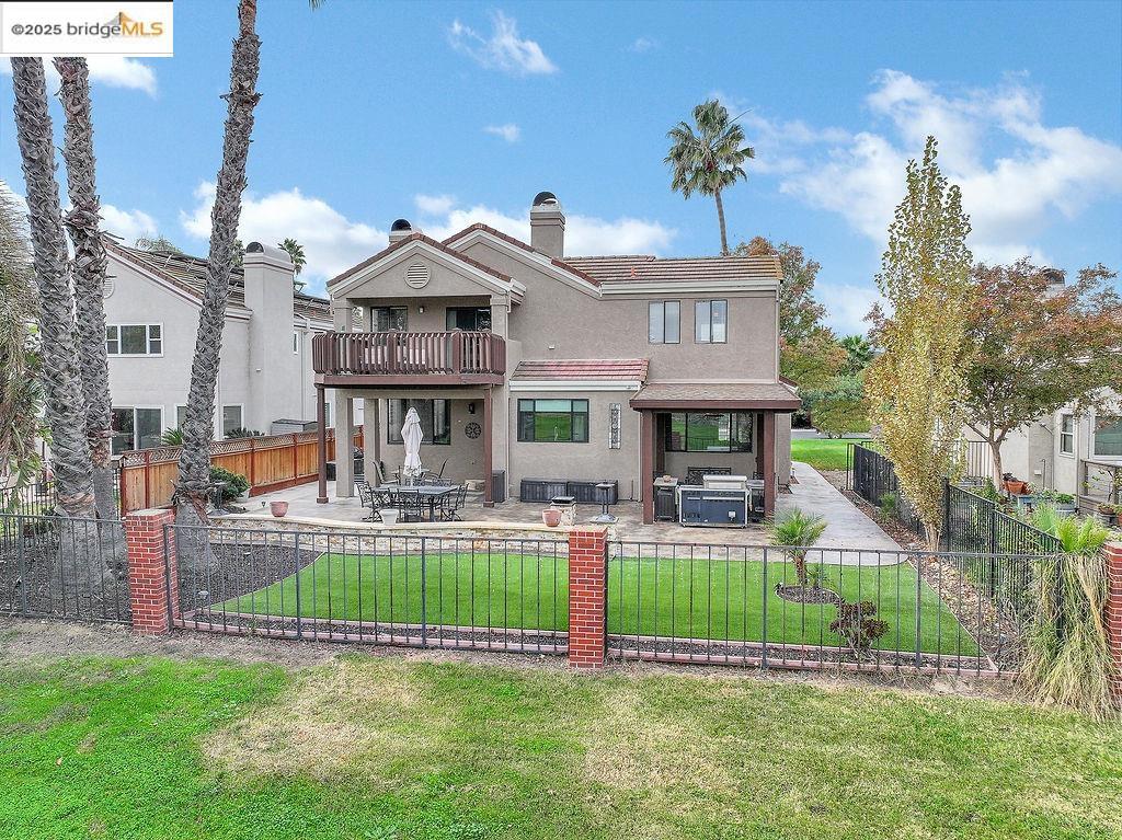 DISCOVERY BAY COUNTRY CLUB - Residential