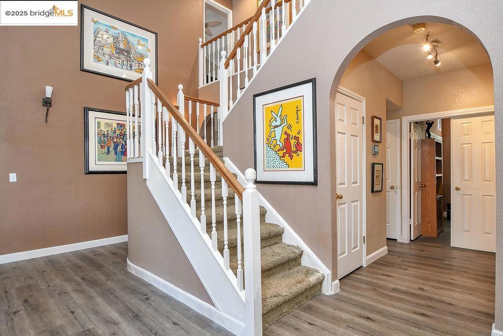 DISCOVERY BAY COUNTRY CLUB - Residential