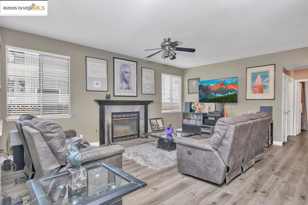 DISCOVERY BAY COUNTRY CLUB - Residential