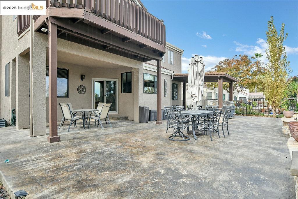 DISCOVERY BAY COUNTRY CLUB - Residential