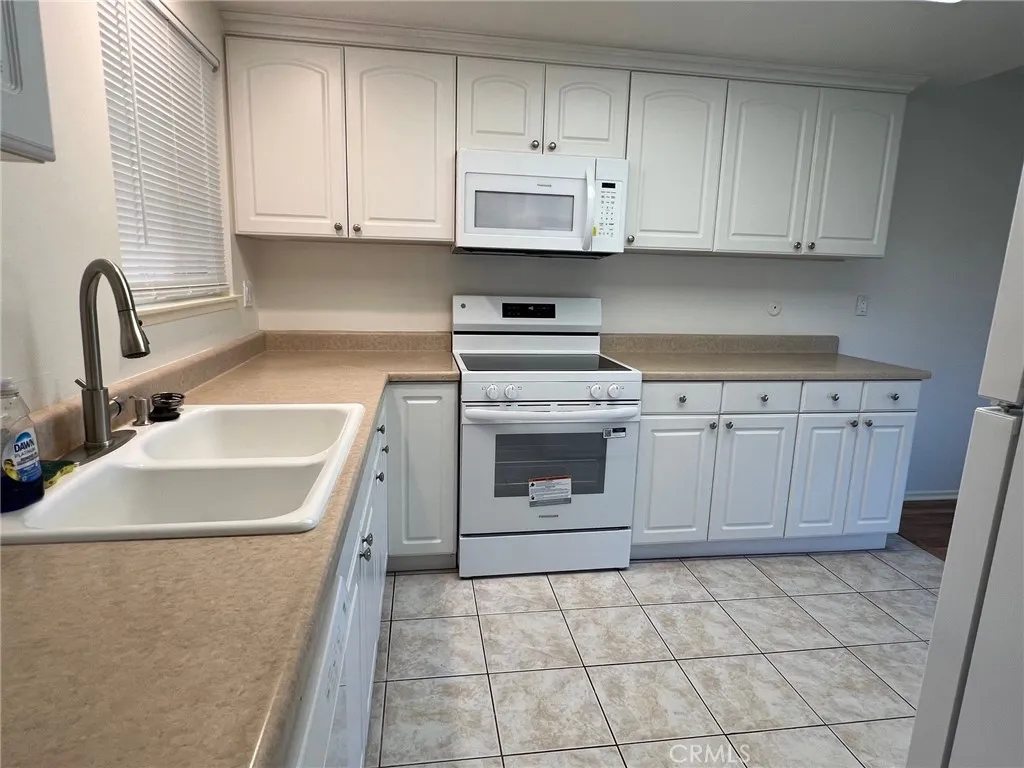 Laguna Woods, California 92637, United States, 2 Bedrooms Bedrooms, ,2 BathroomsBathrooms,Residential,Active,165276