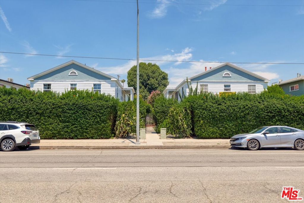 Mid-century charm, located in prime Valley Village/NOHO area in proximity to park, schools and local city transportation. This updated unit is finished with updated windows, fresh paint, laminate wood flooring and tile in kitchen and bathroom and recessed lighting. This unit is upstairs and has a private balcony. One allocated parking space in a gated carport. On-site laundry and a well maintained, lush courtyard. Easy access to the I-170 and the I-134 freeways. Minutes from NOHO Arts District, Universal Studios, Toluca Lake and NOHO West. Pet friendly.