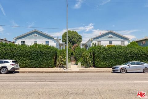 Photo of 11683 Chandler Boulevard #11685 1/2, North Hollywood, CA 91601 (MLS # 25576395) Photo of 11683 Chandler Boulevard #11685 1/2, North Hollywood, CA 91601 (MLS # 25576395)