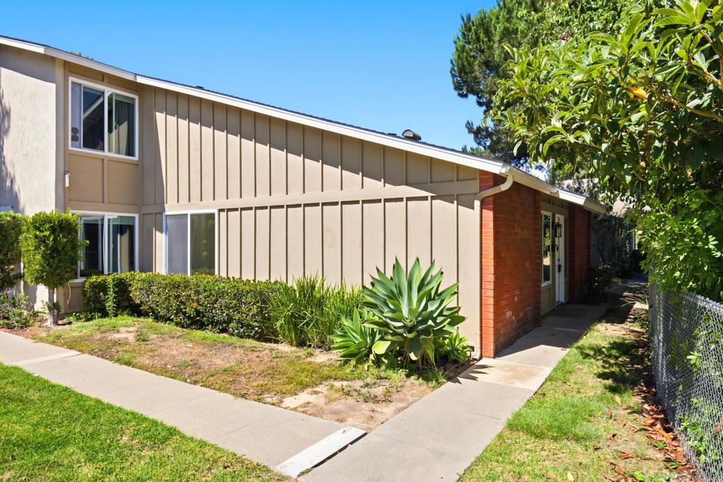 7843 Camino Glorita