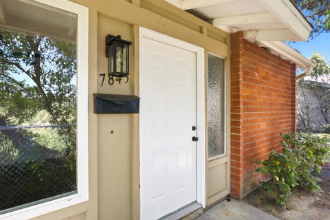 Photo of 7843 Camino Glorita, San Diego, CA 92122 (MLS # 260017563SD)