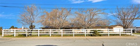 Photo of 17598 Linden St, Hesperia, CA 92345 (MLS # HD26029610)