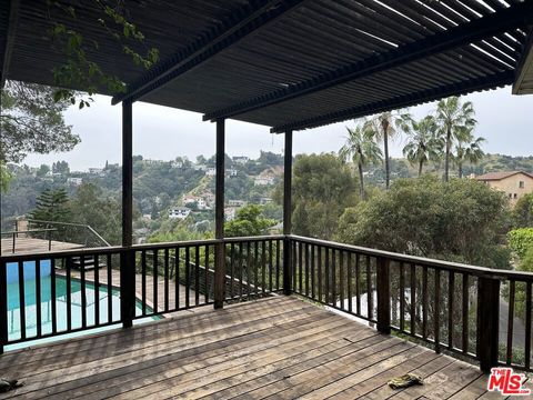 Photo of 2887 Hollyridge Drive, Los Angeles, CA 90068 (MLS # 26659059)