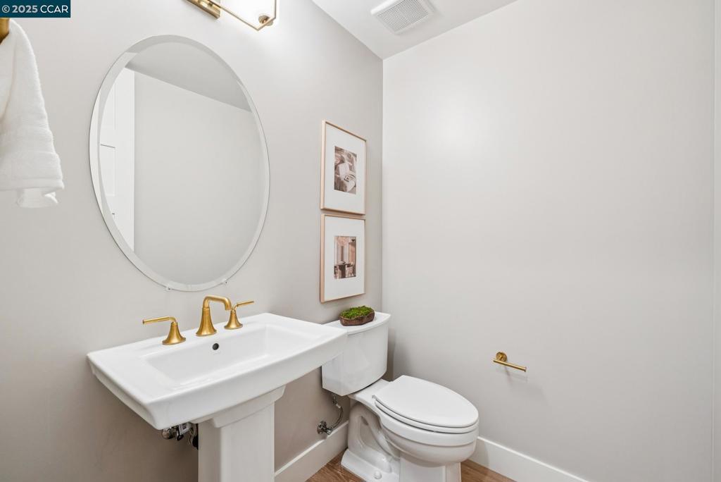 WALNUT BLVD - Residential