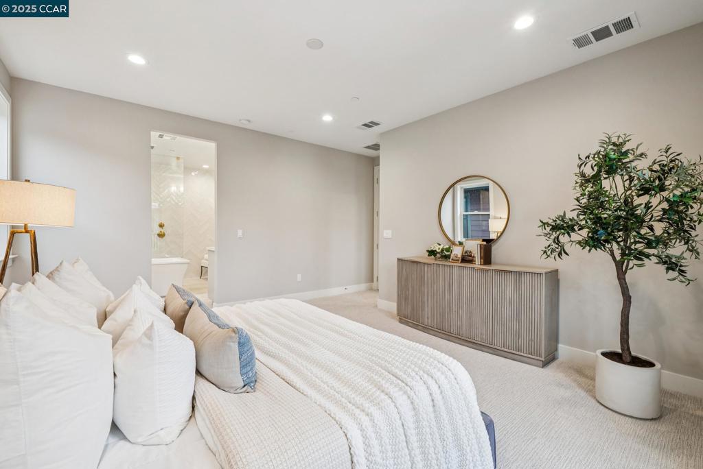 WALNUT BLVD - Residential