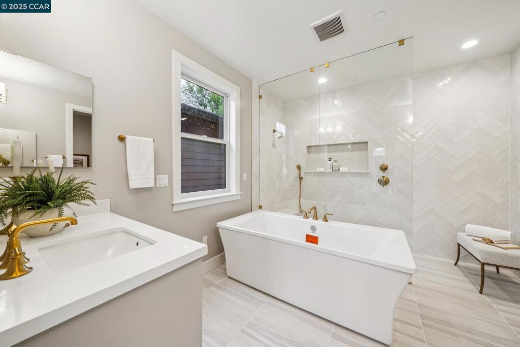 WALNUT BLVD - Residential