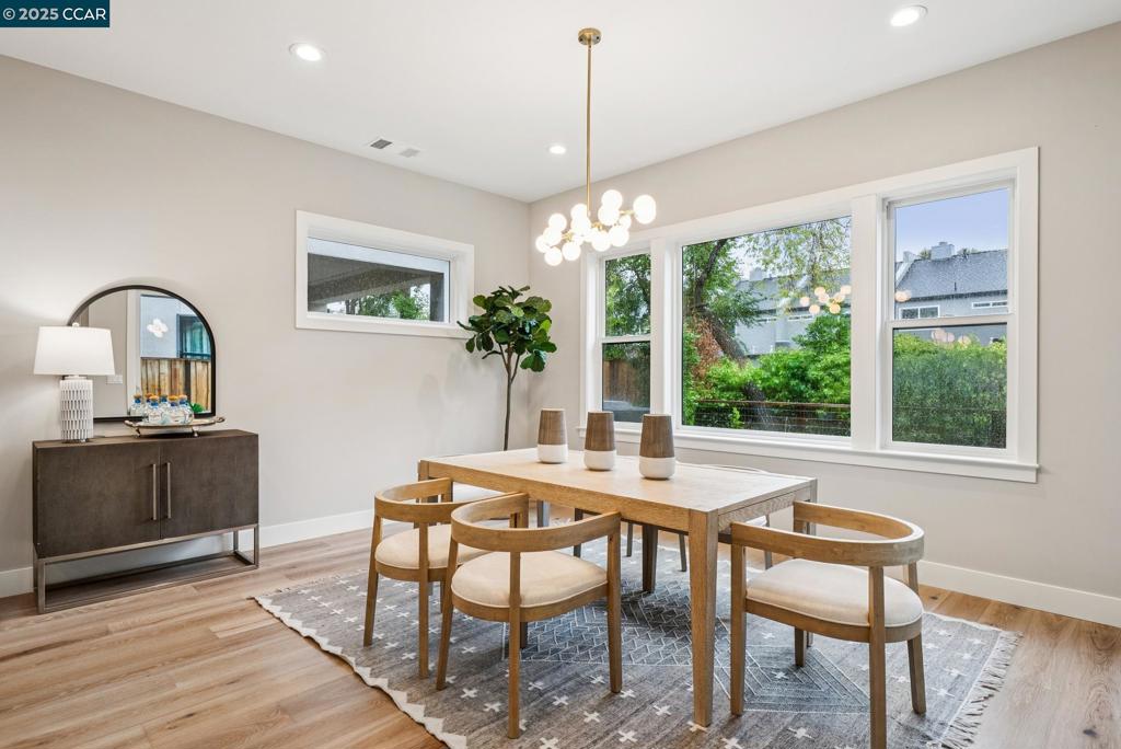 WALNUT BLVD - Residential