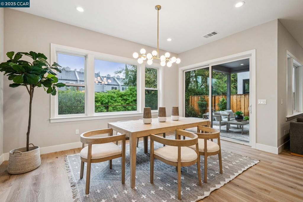 WALNUT BLVD - Residential