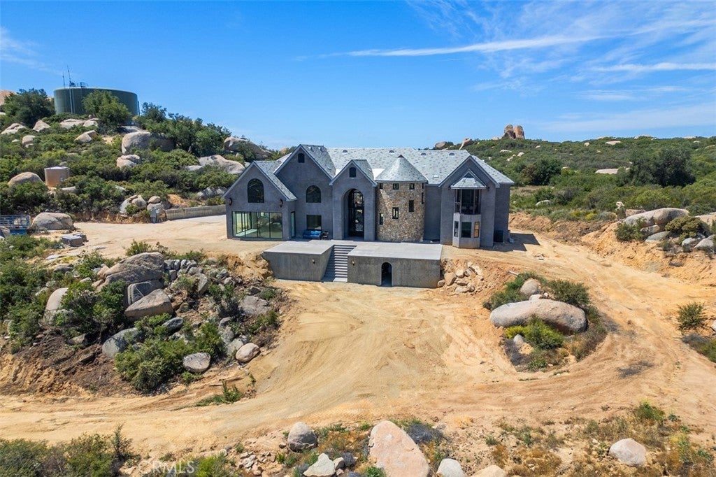 42125 Calle Paramo
