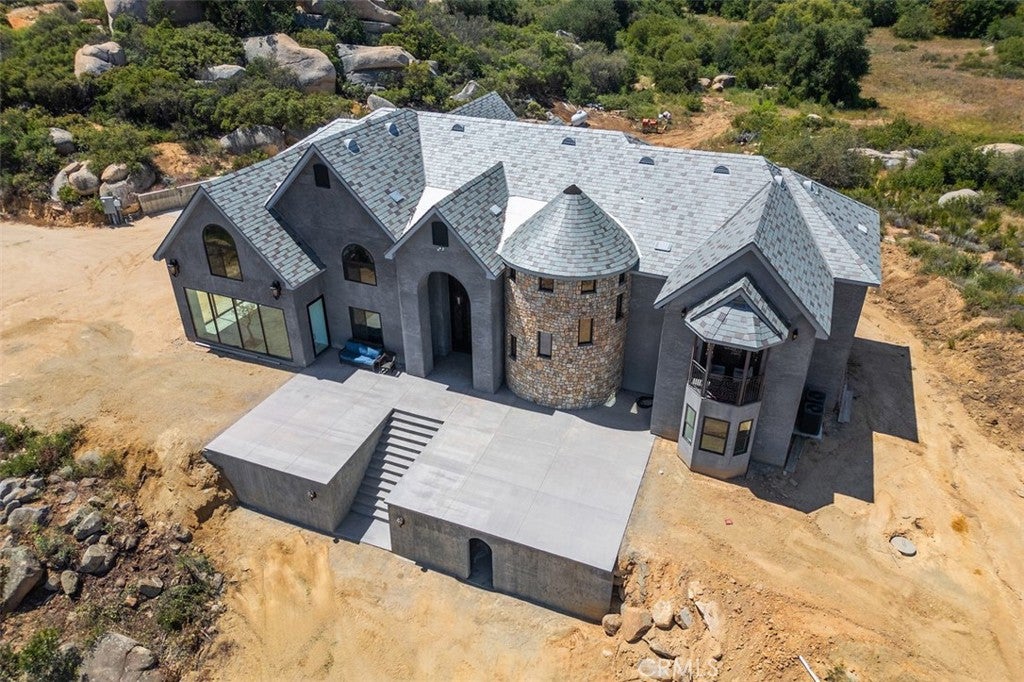 42125 Calle Paramo