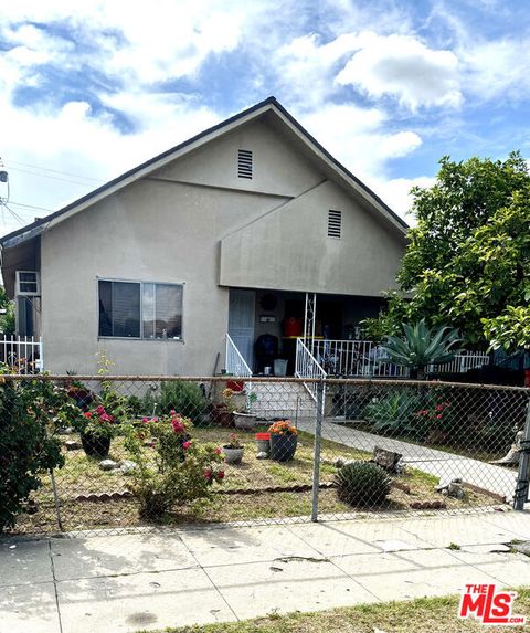 Photo of 3230 Huron Street, Los Angeles, CA 90065 (MLS # 26673097)