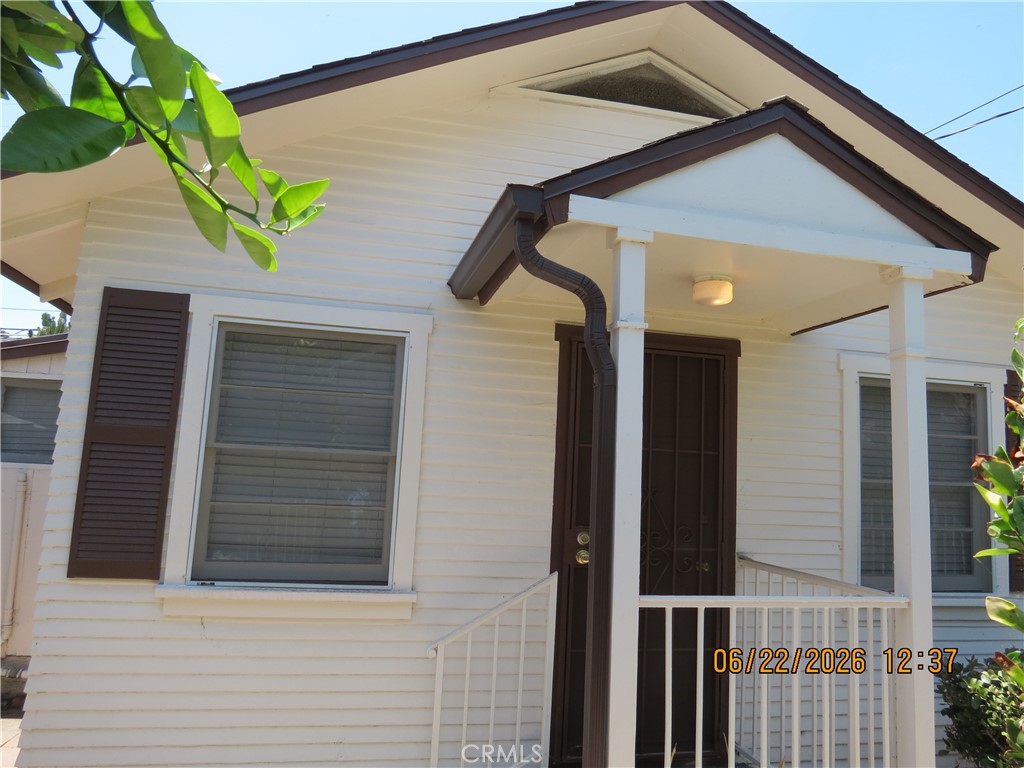 1005 N Alameda