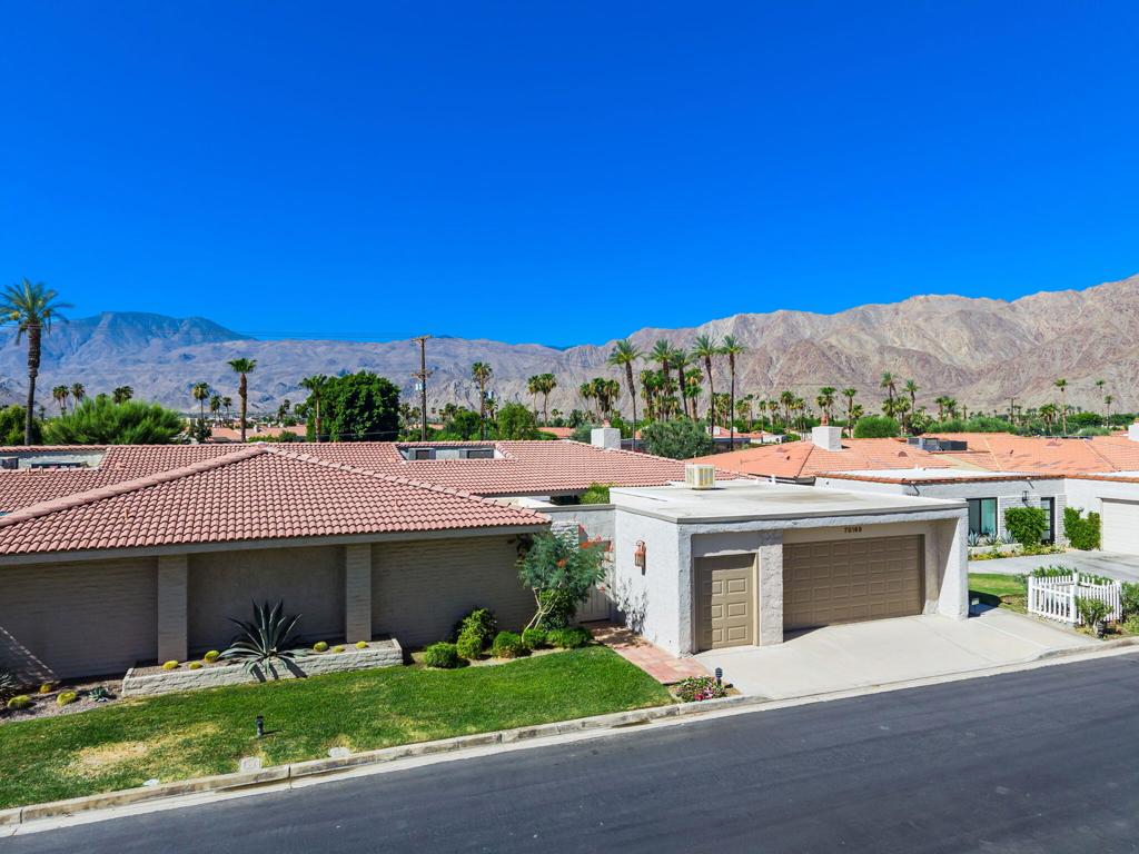 78169 Lago Drive