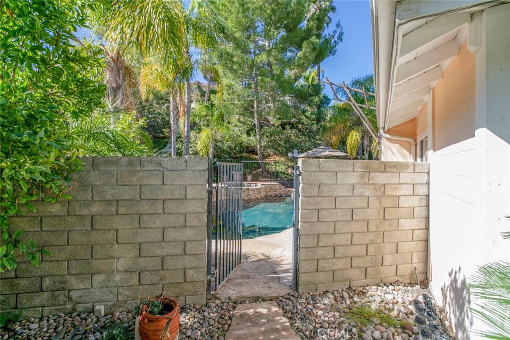 Crestview Cottages (CVCT) - Residential