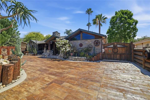 310 S Mountain Avenue, Monrovia, CA 91016 - MLS#: AR26139837