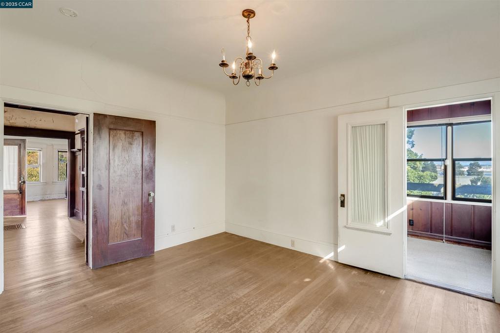 POINT RICHMOND - Residential