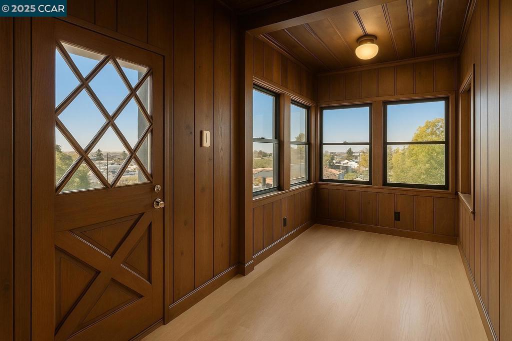 POINT RICHMOND - Residential