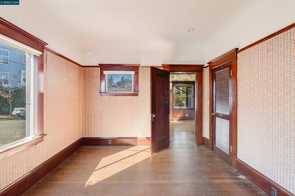 POINT RICHMOND - Residential