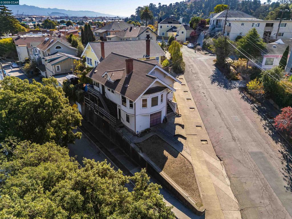 POINT RICHMOND - Residential