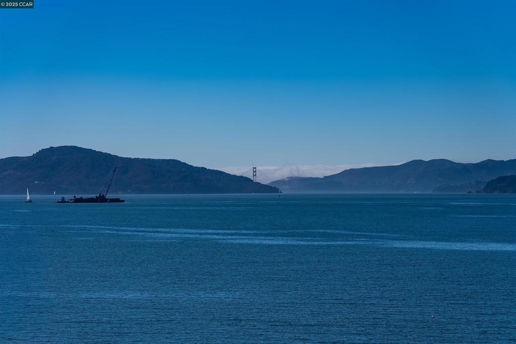 POINT RICHMOND - Residential