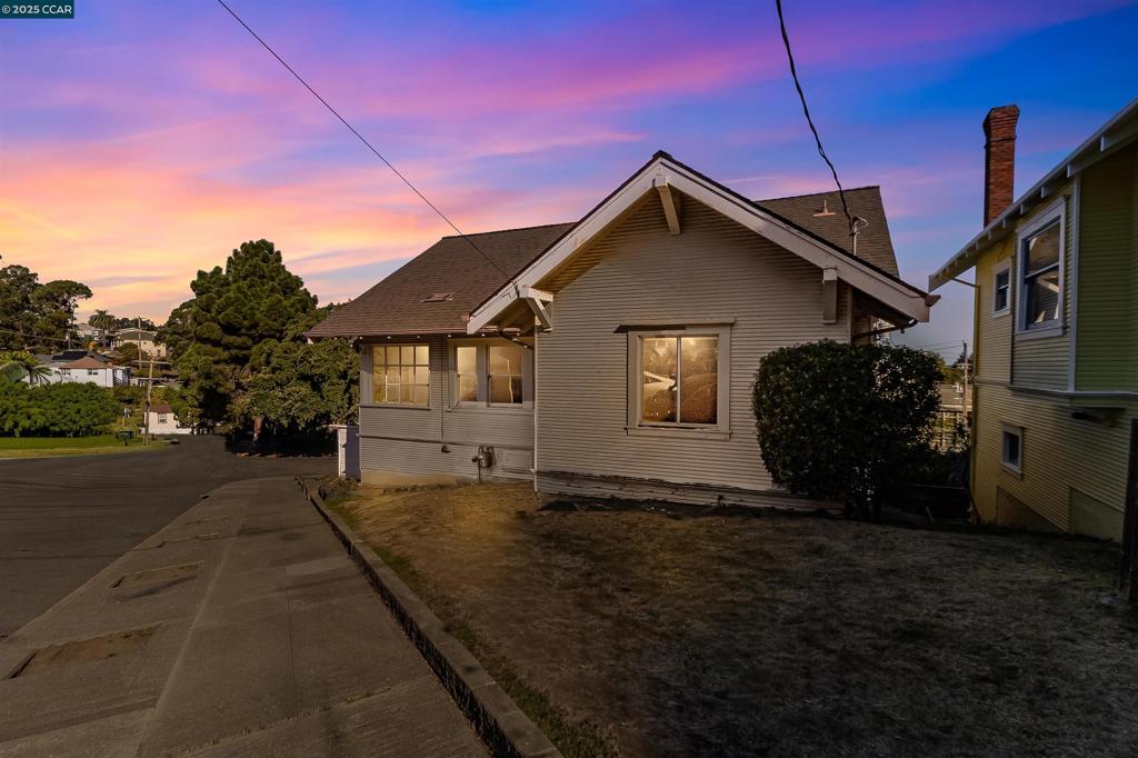 POINT RICHMOND - Residential