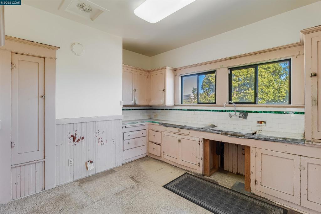 POINT RICHMOND - Residential