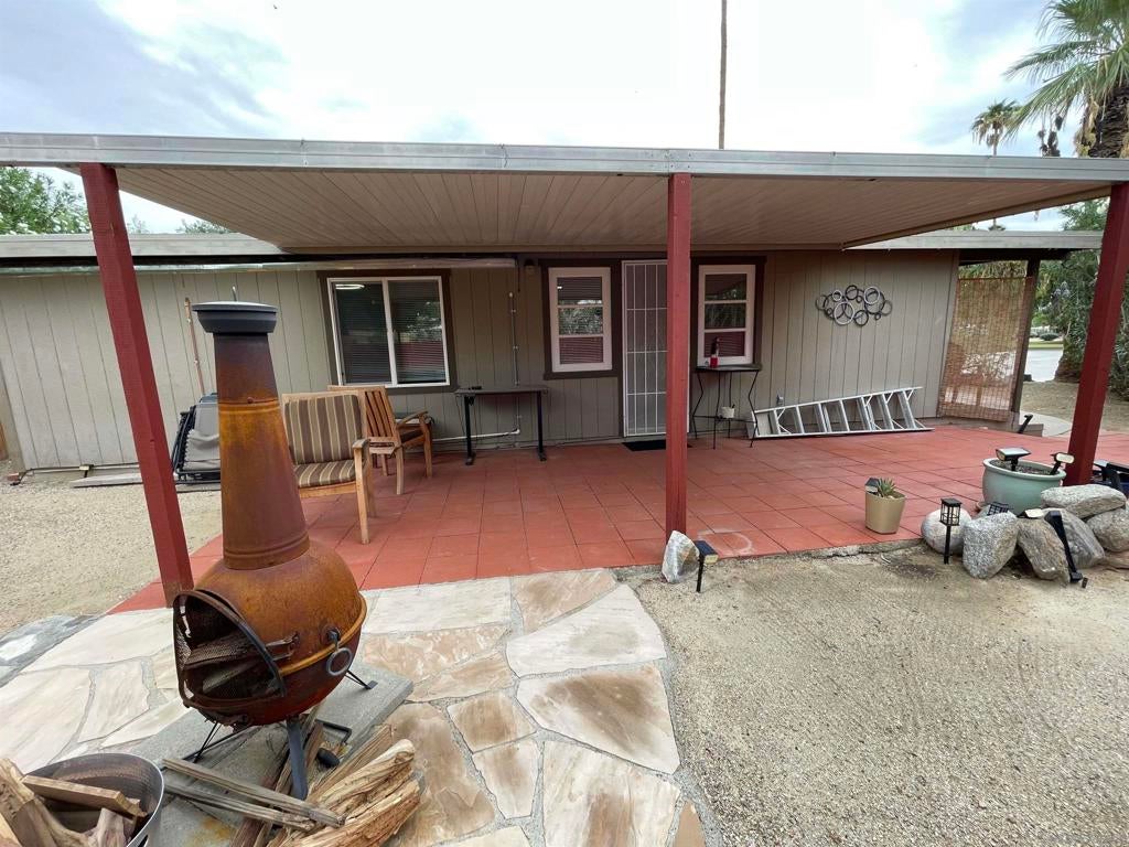 1010 Palm Canyon Dr 92