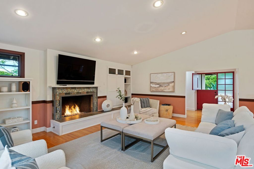 615 Concha Loma Drive