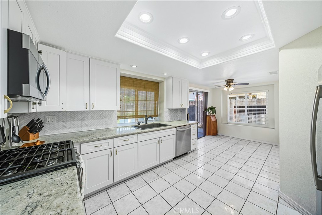 39785 Knollridge Drive