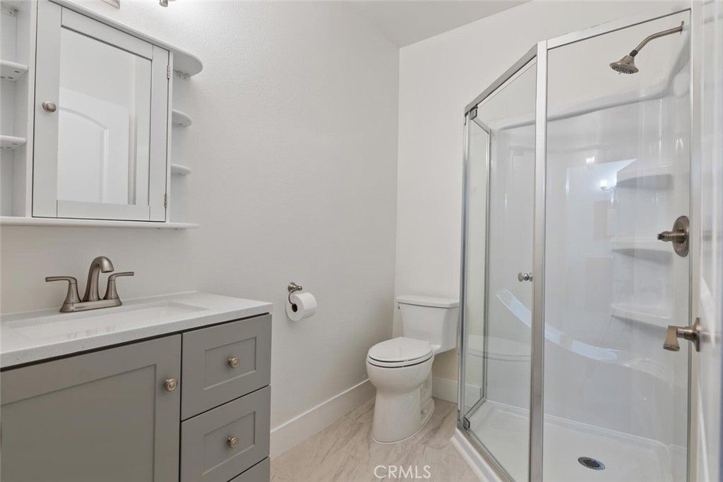 Photo of 104 Maegan Pl #6, Thousand Oaks, CA 91362 (MLS # SR26039716)