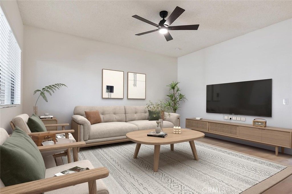 Photo of 104 Maegan Pl #6, Thousand Oaks, CA 91362 (MLS # SR26039716)