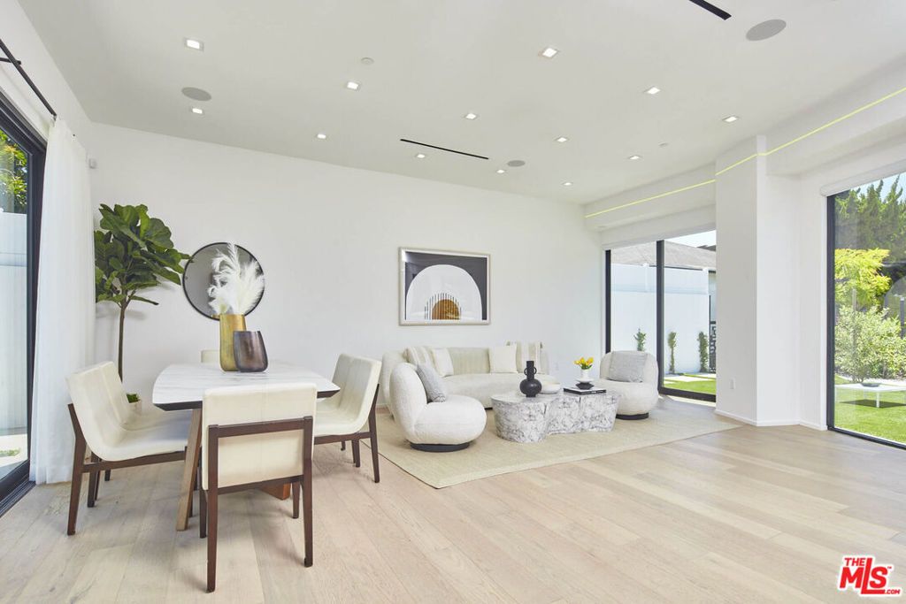 Photo of 4338 Huntley Avenue, Culver City, CA 90230 (MLS # 25604607)