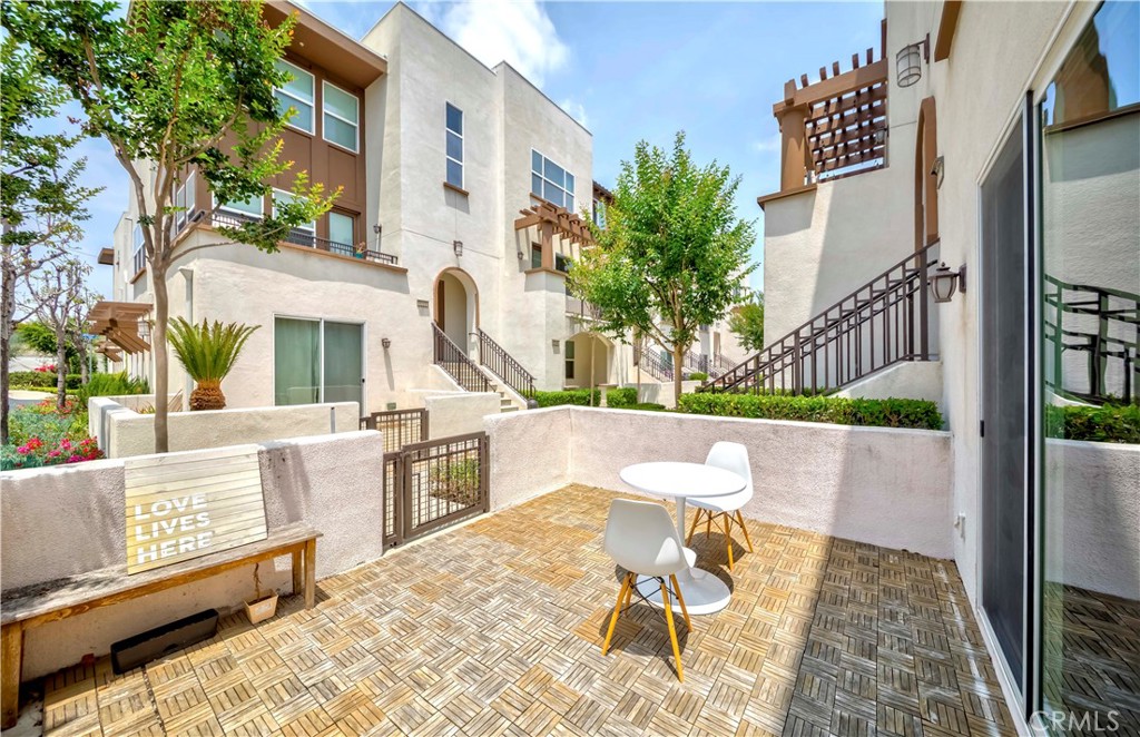9213 Sunshine Place