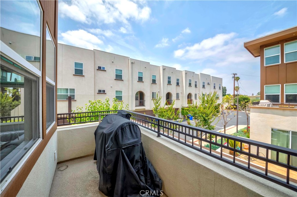 9213 Sunshine Place