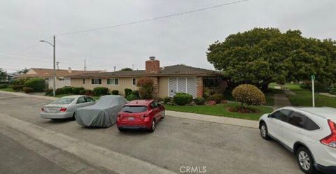 Photo of 205 E Fiesta Green GRN, Port Hueneme, CA 93041 (MLS # SR26155455)
