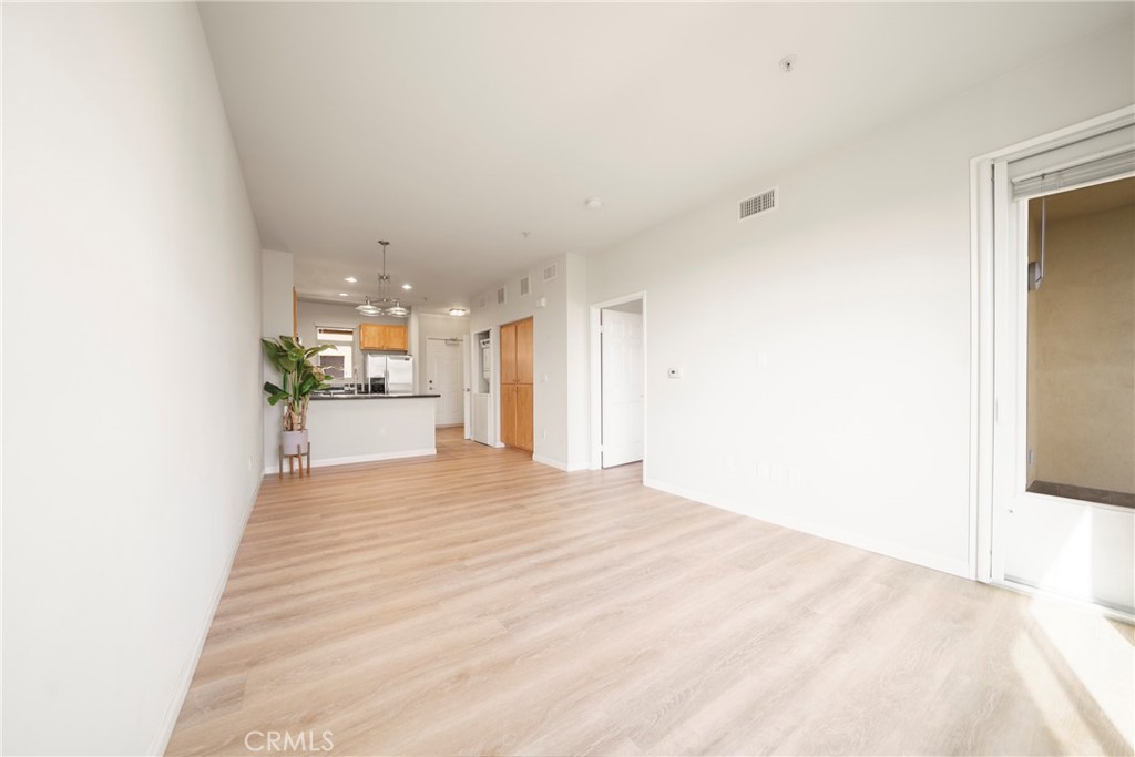 2742 Cabrillo Avenue 303