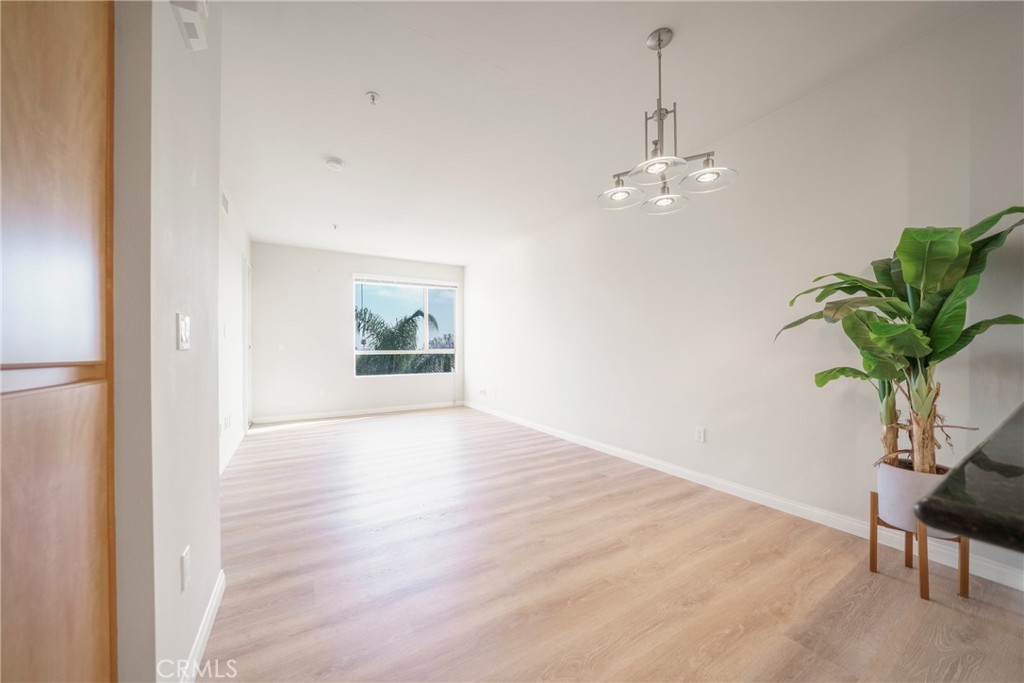 2742 Cabrillo Avenue 303