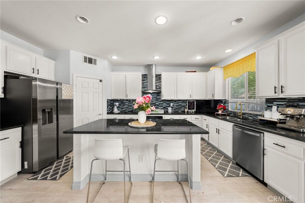 Photo of 13607 Mayflower Street, Victorville, CA 92392 (MLS # IG26077294)