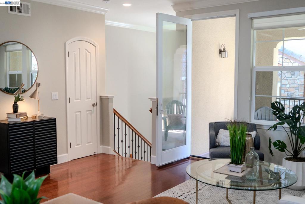 493 493 Tristania Terrace