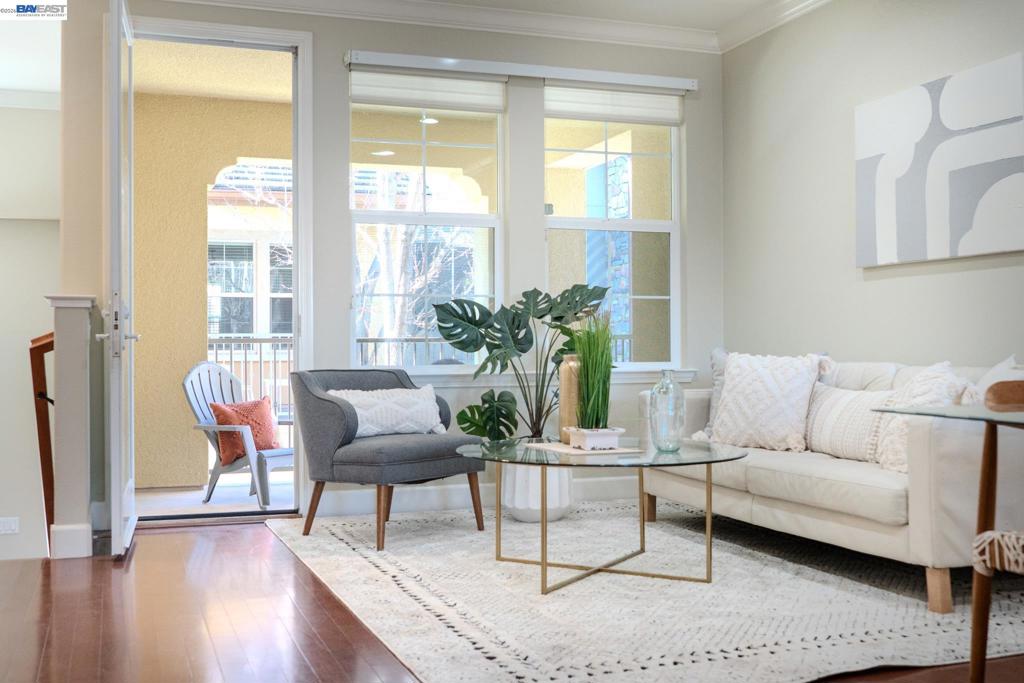 493 493 Tristania Terrace